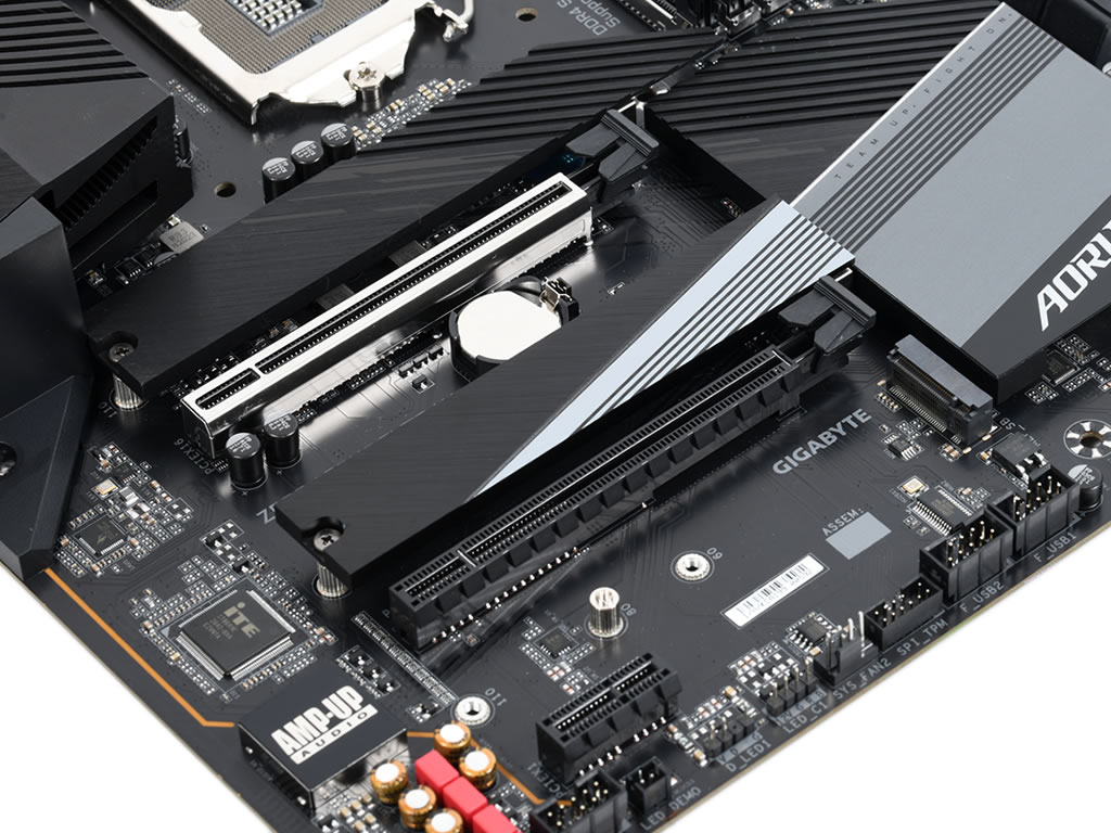 機能を厳選したコストパフォーマンスモデル、GIGABYTE「Z590