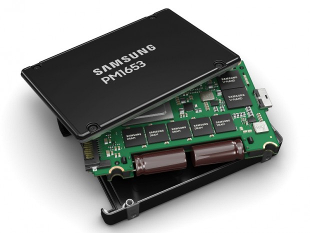最大容量30.72TBの24G SAS対応エンタープライズSSD、Samsung「PM1653」