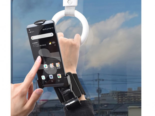 スマホを腕に固定する、サンコー「持たずに操作！ハンズフリーマルチアングルスマホホルダー」