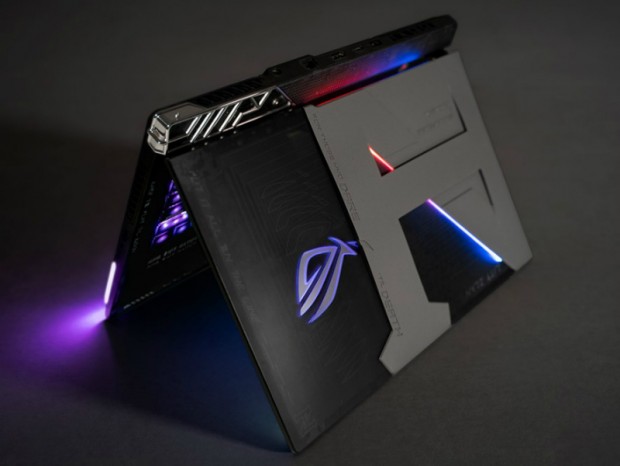 ASUS ROG、プロスケートボーダーNyjah Huston氏向けコンセプトモデル開発