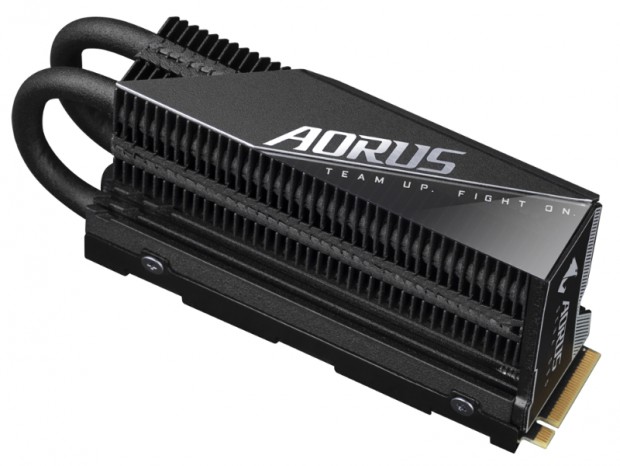 GIGABYTE、M.2 Thermal Guard XTREME搭載のNVMe SSD「AORUS Gen4 7000s Prem.」