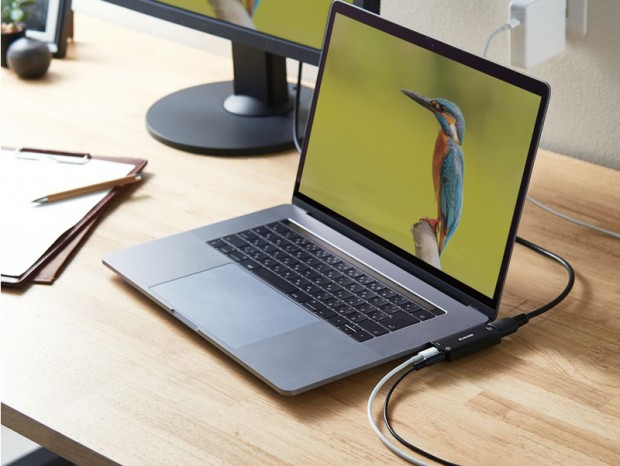 スマホ高速充電中に映像と音声が同時出力できる、消しゴムサイズのUSB-C変換アダプタ