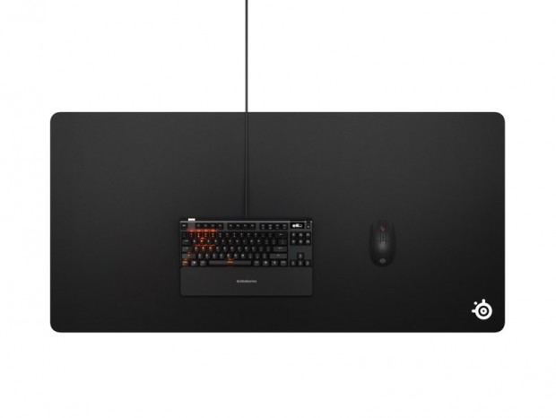 SteelSeries、デスク全体をカバーする約1.2m幅の巨大ゲーミングマウスパッド「QcK 3XL」