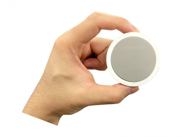 外気温から-20℃冷やすペルチェ式スマホクーラー、サンコー「ゲーミングスマクール」発売