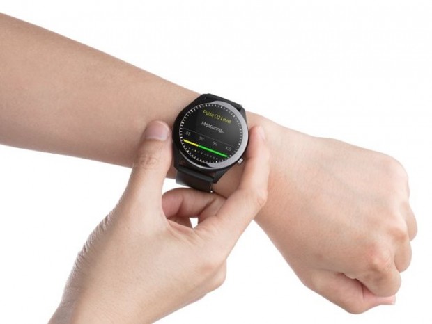 ASUS、アクティビティやストレスレベルを計測できるヘルストラッカー「VivoWatch SP」