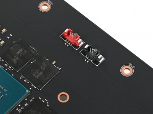 MSIGeForce RTX  Ti SUPRIM X 8G検証：高級感あるデザイン