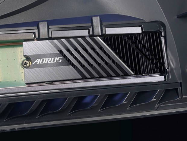 GIGABYTE、「AORUS Gen4 7000s SSD」シリーズがPS5に正式対応
