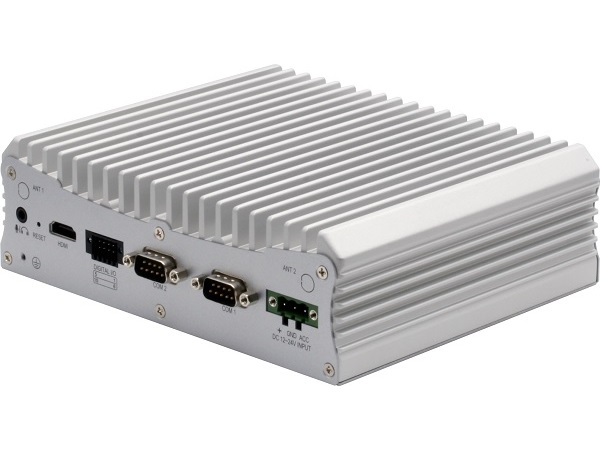 4基のPoEポートを備える産業向けファンレスPC、AAEON「VPC-5620S」