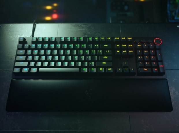 Razer、8,000Hzレート対応の第2世代光学スイッチ搭載キーボード「Razer Huntsman V2」