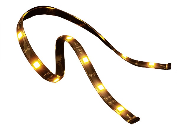 金色に光るマグネット固定式LEDストリップ、Akasa「Vegas M – Gold」
