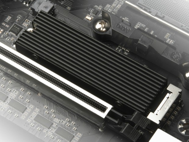 PS5にも対応する薄型M.2 SSDヒートシンク、SilverStone「TP05」