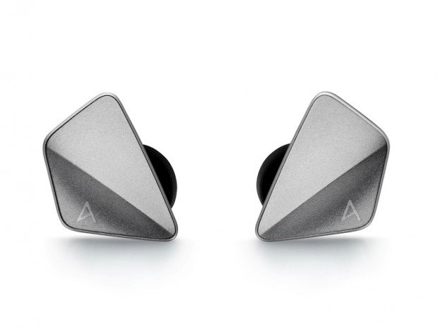 トリプルハイブリッドドライバ搭載。Astell&Kern初のオリジナルIEM「AK ZERO1」