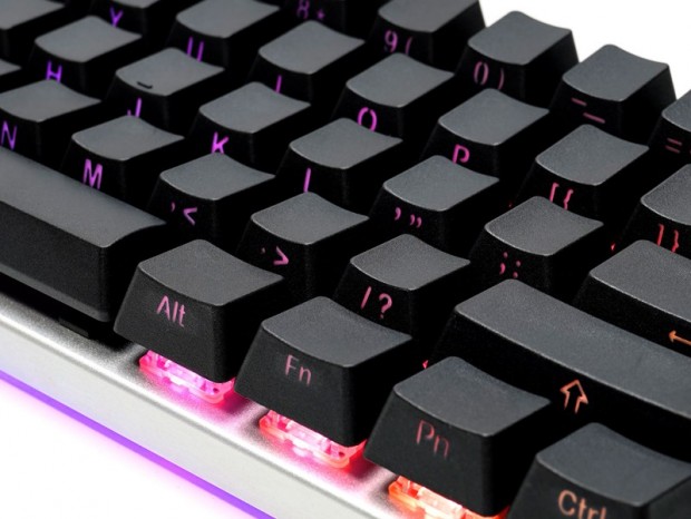 ボディ表裏で光る半透明ボトムケース採用の60％サイズメカニカル「VORTEX 10」