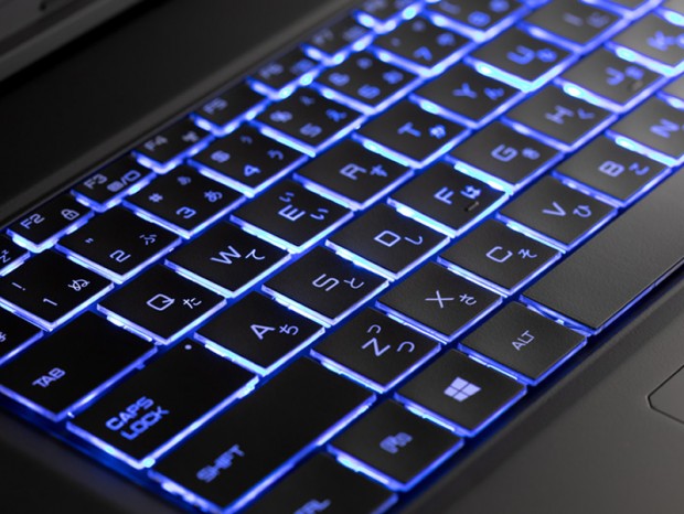 sRGBカバー率約100%の17型WQHDクリエイターノート「raytrek R7-TA」