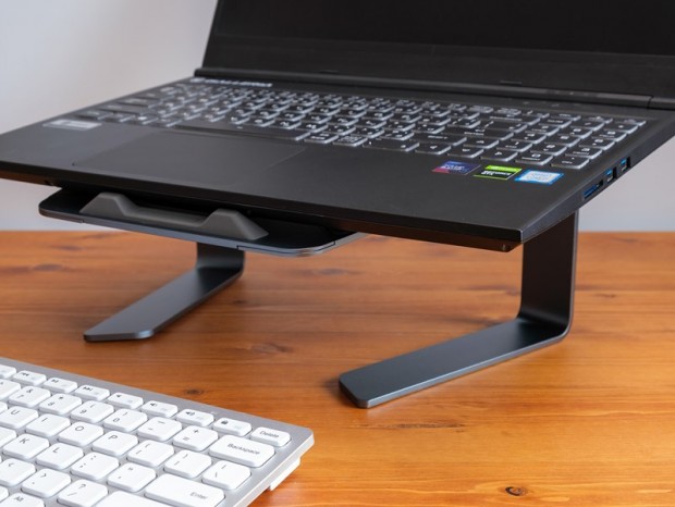上海問屋、正しい姿勢で作業するための「アルミ合金製シンプルノートPCスタンド」