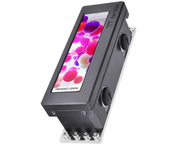 3.9インチ液晶を搭載したメモリ用ウォーターブロックがThermaltakeから