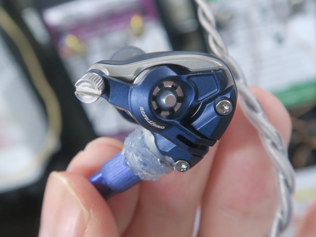 圧倒的人気で受注停止。“心臓部”が換装できる高級イヤホン「SHO-笙