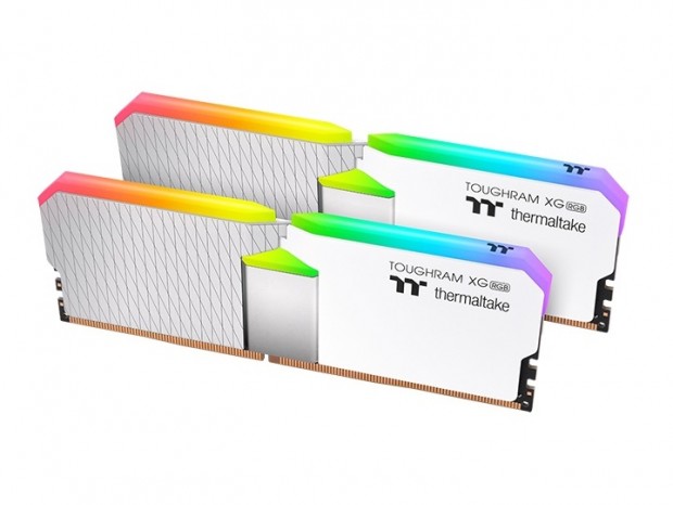XデザインのARGBメモリ、Thermaltake「TOUGHRAM XG RGB」に新色ホワイト追加