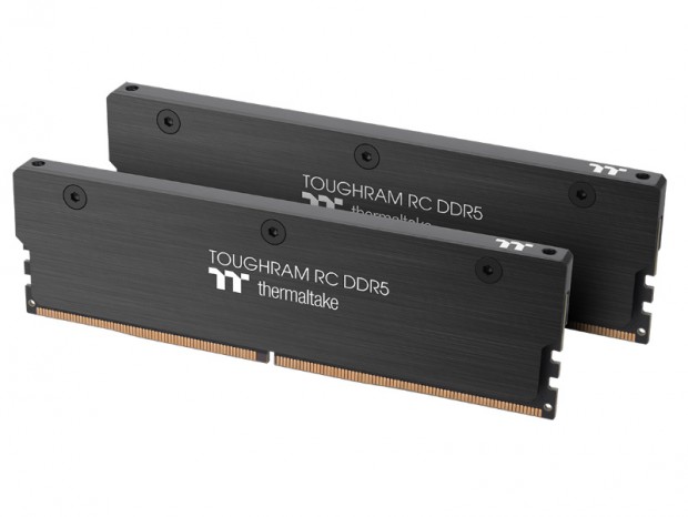 Thermaltake、水冷に接続できる「TOUGHRAM RC Memory DDR5」に最大5,600MHzモデル