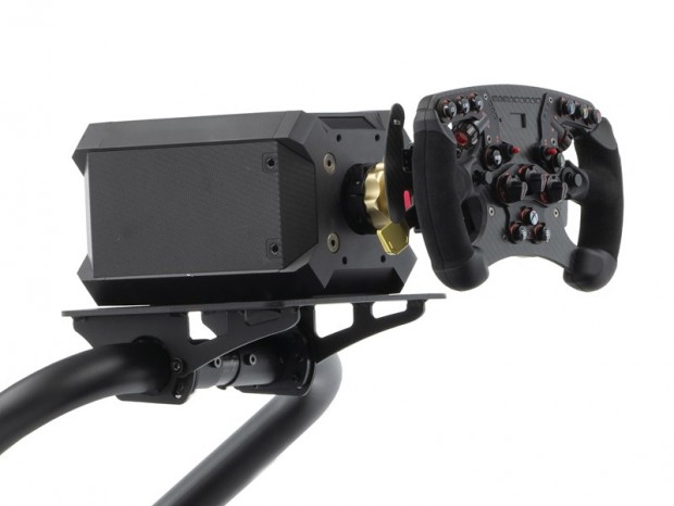 Playseat、フルカスタム可能なフレームレスレーシングシミュレータ「Trophy」