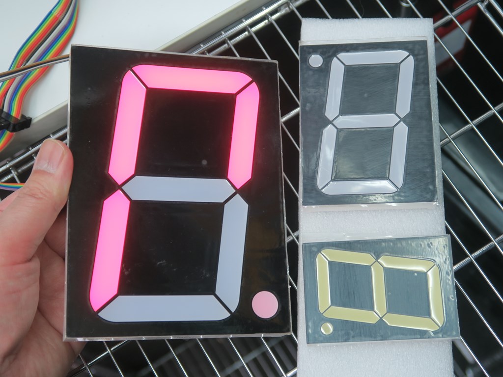 珍しいビッグサイズ、最大5インチも選べる「大型7セグLED」が490円から販売中 - エルミタージュ秋葉原