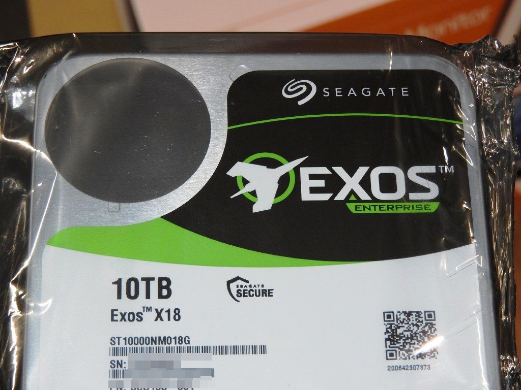 RAID用途に向く高速・高耐久HDD、Seagate「Exos X18」シリーズの10TB