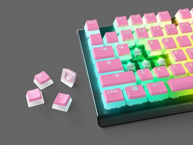 SteelSeries、デスクトップをピンク色に変えるPBTキーキャップ「PrismCaps: Pink Edition」