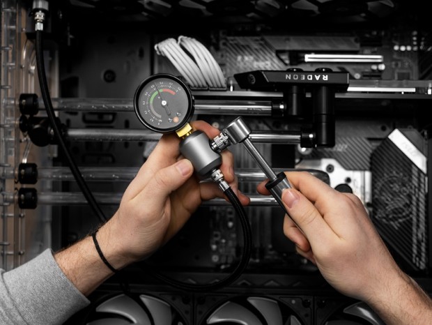 EKWB、DIY水冷の水漏れを事前にチェックできる「EK-Loop Leak Tester Flex」