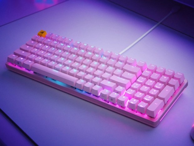 ホットスワップ対応の独自スイッチ搭載キーボード、Glorious「GMMK 2