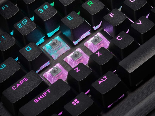 eスポーツに最適化されたテンキーレスキーボード、CORSAIR「K70 RGB TKL OPX」