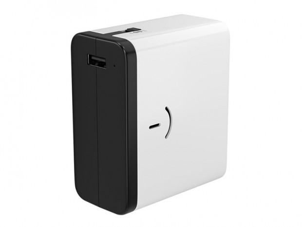 交換すればすぐに使える電池駆動式モバイルバッテリ、オウルテック「OWL-DB8U1-WH」