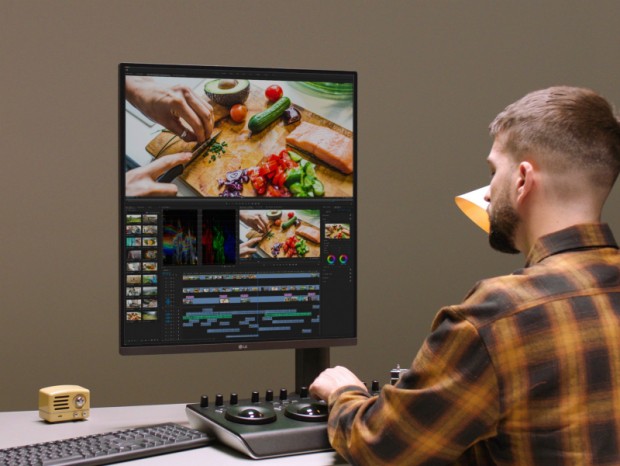 WQHD解像度2枚分の表示ができる縦長液晶ディスプレイ、LG「28MQ780-B