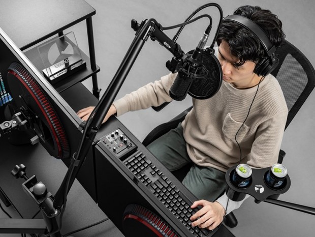 ゲーミングモニター2枚+ダイナミックマイク+モニターアームセット