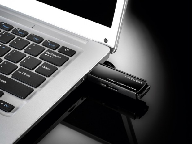 最大転送速度600MB/secのスティック型SSDがアイ・オー・データから