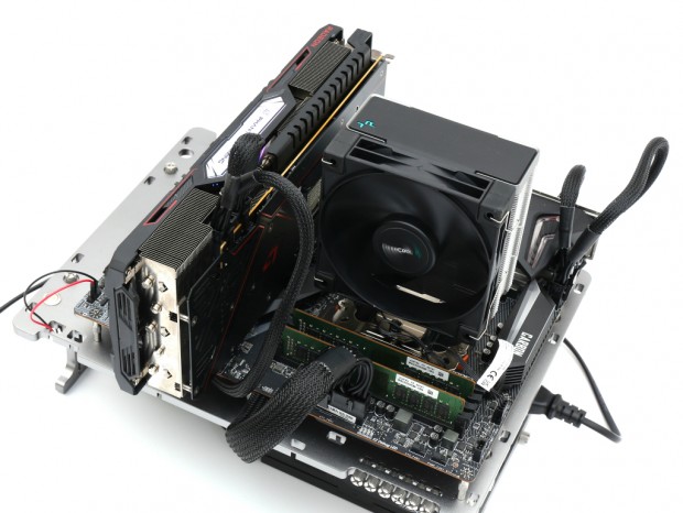 税込3,000円台で買える最新スリムサイドフロー、Deepcool「AK400」の