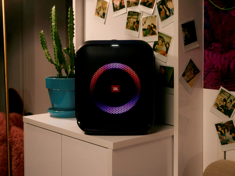 JBL、シリーズ最小のパーティスピーカー「PartyBox Encore Essential