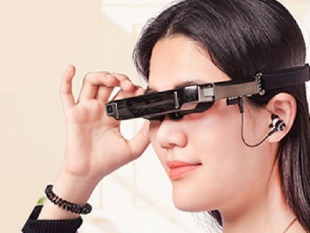 動画撮影もできる小型VRヘッドセット、Gloture「GeeRetina」