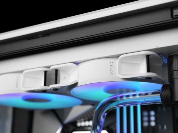 Fractal Design、デイジーチェーン接続対応ファン「Aspect RGB PWM」に新色ホワイト追加