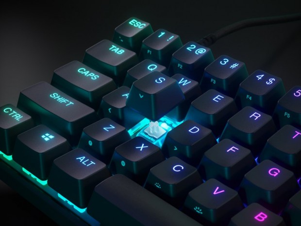 SteelSeries、10倍高速な新型スイッチを搭載する60%キーボード「Apex