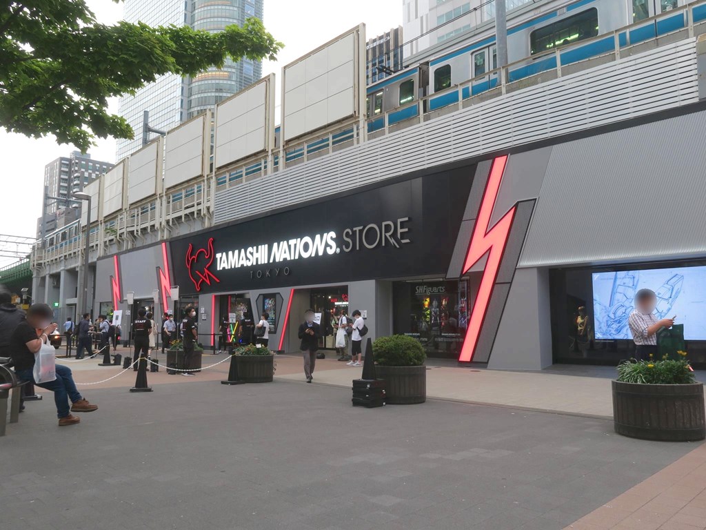コレクターズアイテムの新たな聖地「TAMASHII NATIONS STORE TOKYO」が駅前にオープン エルミタージュ秋葉原