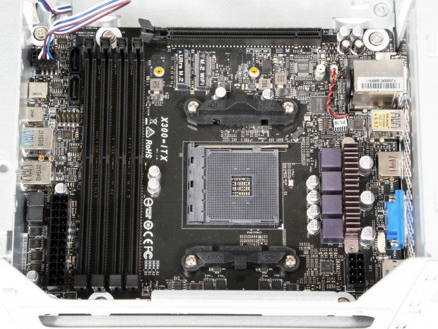 高性能ゲーミングPCを構築できるVGA対応小型ベアボーン、ASRock ...