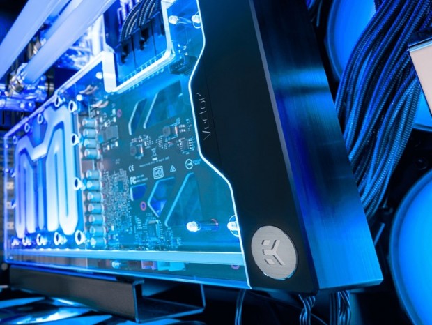 EK Water Blocks、水冷を美しく魅せる垂直設置用ブラケット「EK-Loop Vertical GPU Holder EVO」