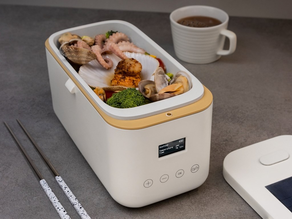 次に来るモノ】加熱と冷却どちらもOK！スマホ充電まで可能な超