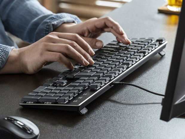 赤軸ロープロスイッチ採用のメカニカルキーボードがサンワサプライから