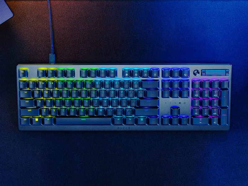 新型ロープロ光学スイッチを採用するゲーミングキーボード