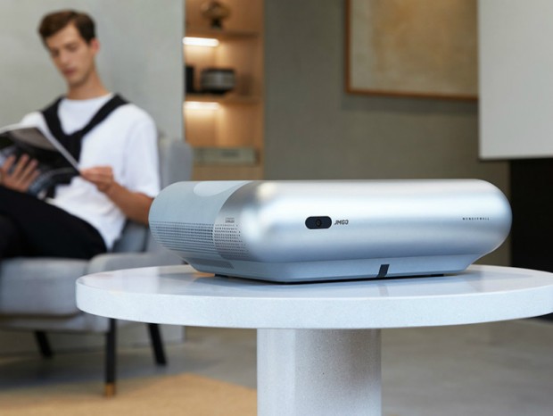 ライカと共同開発した超単焦点プロジェクタ「JMGO O1 Pro」