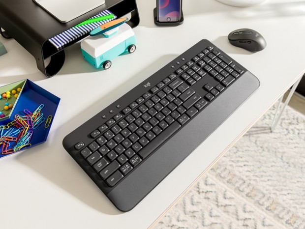 ロジクール、ソフトタッチのパームレストを備えたワイヤレスキーボード「SIGNATURE K650」