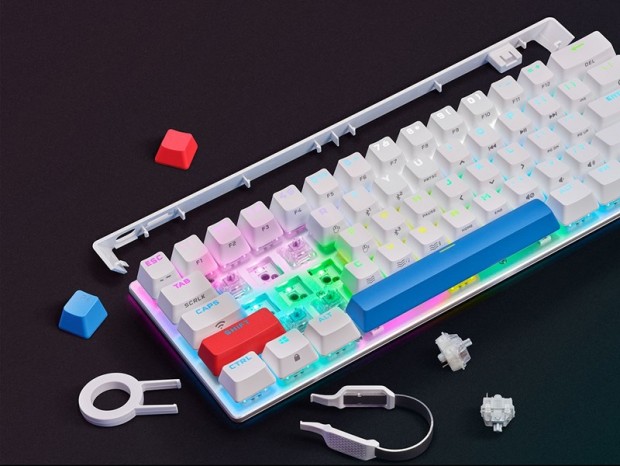 CORSAIR、最大8,000Hz対応の60％キーボード「K70 PRO MINI WIRELESS」にホワイト版