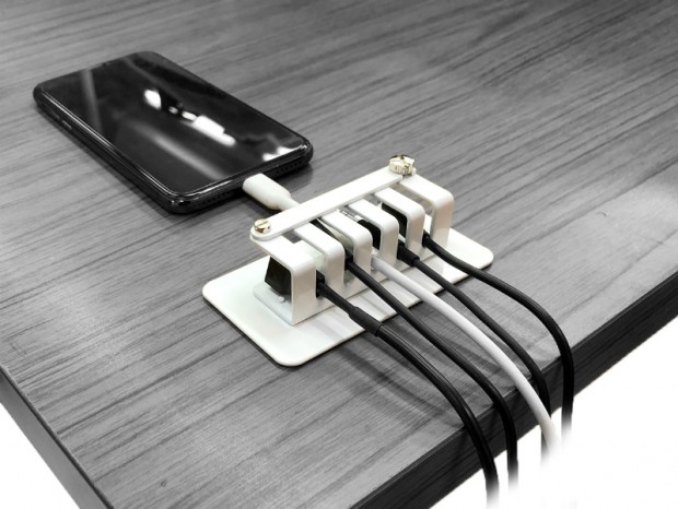 長尾製作所のスチール製ケーブルホルダーに新色ホワイト登場