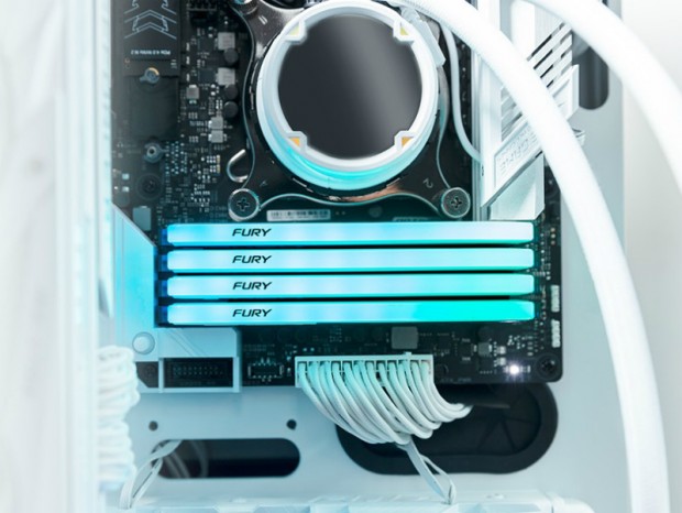 Kingston、真っ白なヒートスプレッダを搭載した「FURY Beast DDR4 RGB Special Edition」